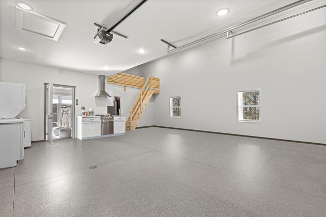 435 Schodack Road, Lampe, MO 65681