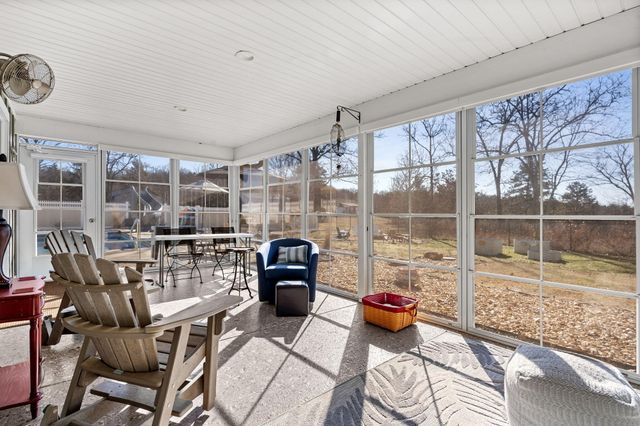 435 Schodack Road, Lampe, MO 65681