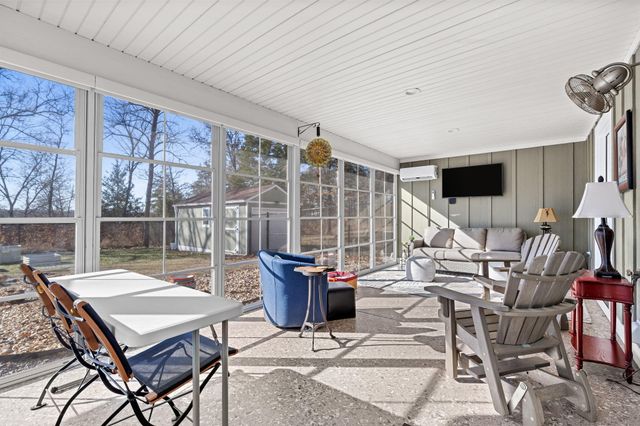 435 Schodack Road, Lampe, MO 65681