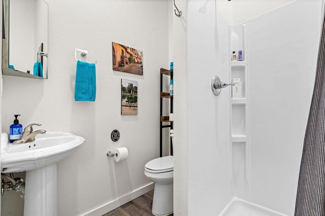 435 Schodack Road, Lampe, MO 65681