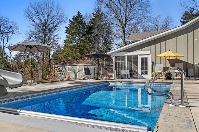 435 Schodack Road, Lampe, MO 65681