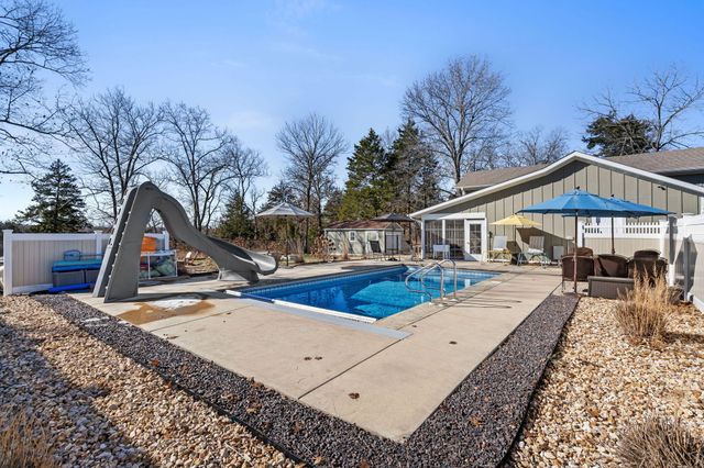 435 Schodack Road, Lampe, MO 65681