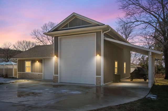 435 Schodack Road, Lampe, MO 65681