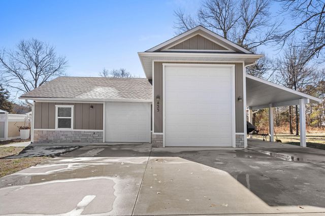 435 Schodack Road, Lampe, MO 65681