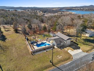 435 Schodack Road, Lampe, MO 65681