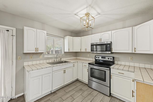 568 N 111TH Street, Mesa, AZ 85207