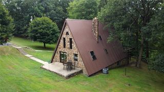 122 Beblo Ln, Oakland Twp, PA 16002