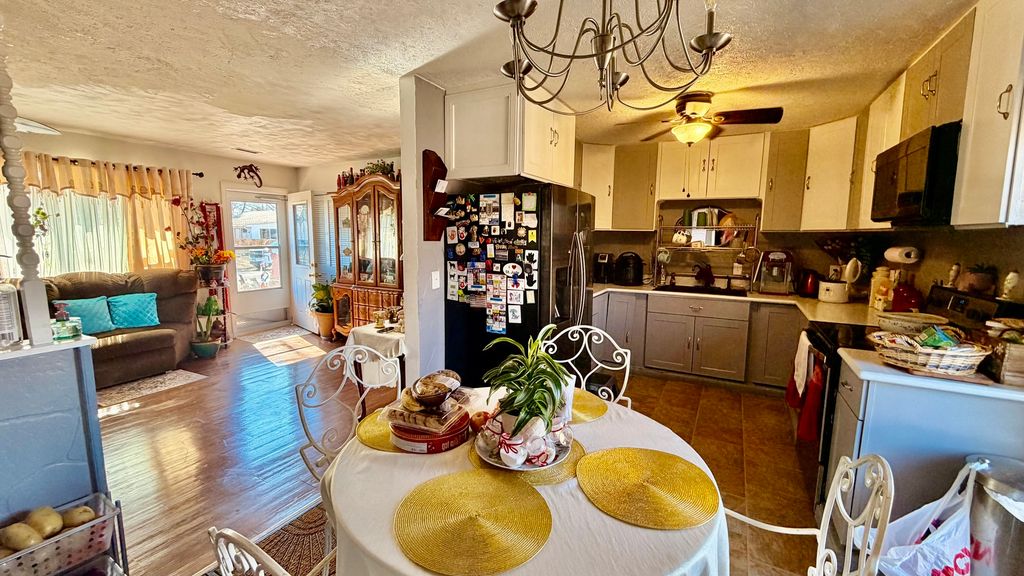 Image 4 of property listing at 1516 Ruth Ann Drive, Centralia, IL 62801