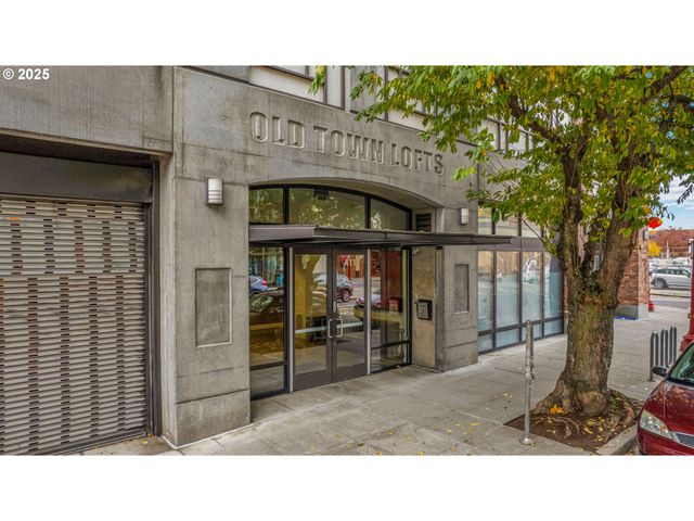 411 Nw FLANDERS St 312, Portland, OR 97209