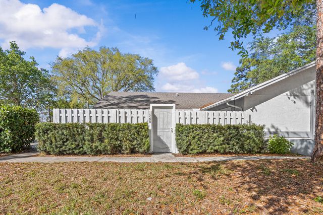 1368 Periwinkle Place, Wellington, FL 33414