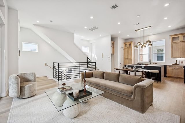 3008 Lamar Street, Houston, TX 77003