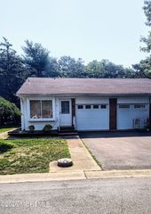 11 Columbus Boulevard A, Whiting, NJ 08759