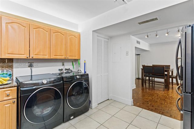 101 Ocean Lane Dr 209, Key Biscayne, FL 33149
