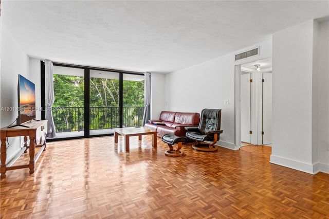 101 Ocean Lane Dr 209, Key Biscayne, FL 33149