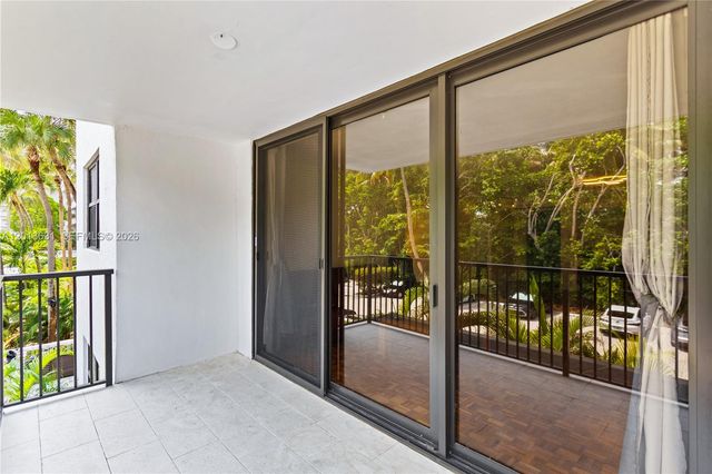 101 Ocean Lane Dr 209, Key Biscayne, FL 33149