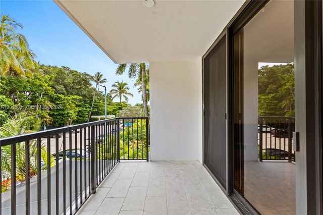 101 Ocean Lane Dr 209, Key Biscayne, FL 33149