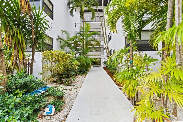 101 Ocean Lane Dr 209, Key Biscayne, FL 33149