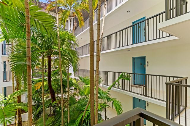 101 Ocean Lane Dr 209, Key Biscayne, FL 33149