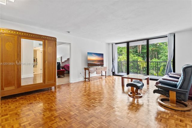 101 Ocean Lane Dr 209, Key Biscayne, FL 33149