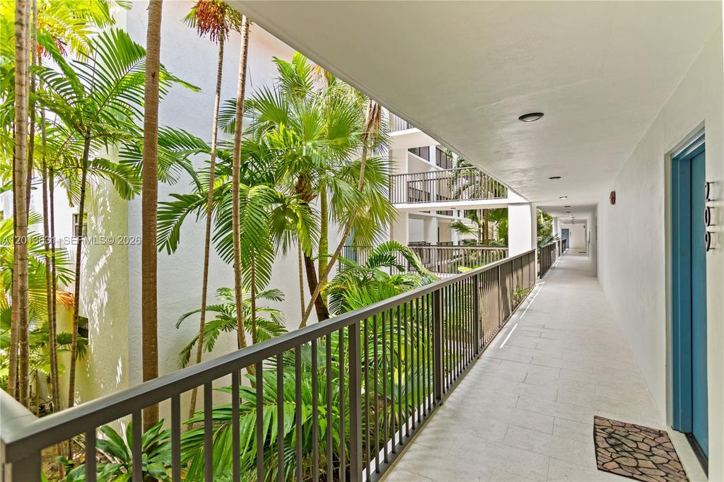 101 Ocean Lane Dr 209, Key Biscayne, FL 33149