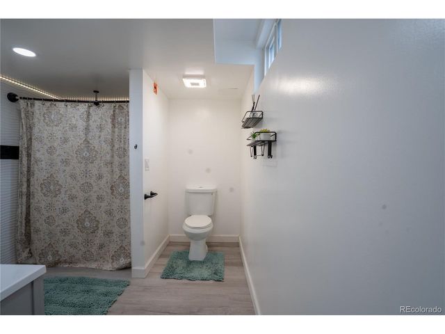 92 Zenobia St, Denver, CO 80219
