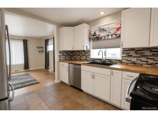 92 Zenobia St, Denver, CO 80219