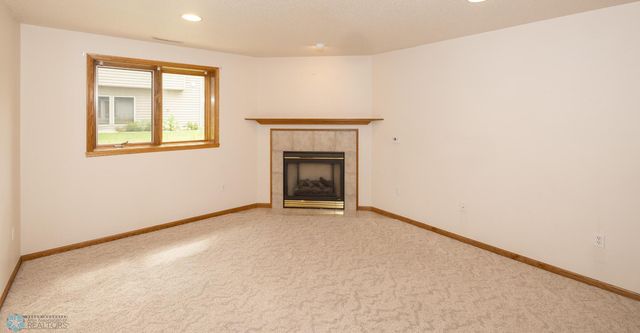 2714 Wheatland Drive S, Fargo, ND 58103