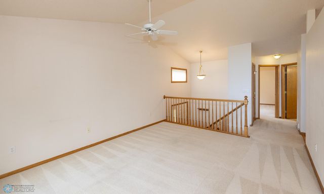 2714 Wheatland Drive S, Fargo, ND 58103