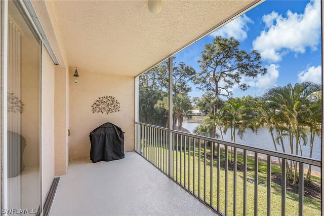760 Waterford DR 203, Naples, FL 34113