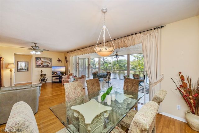 760 Waterford DR 203, Naples, FL 34113