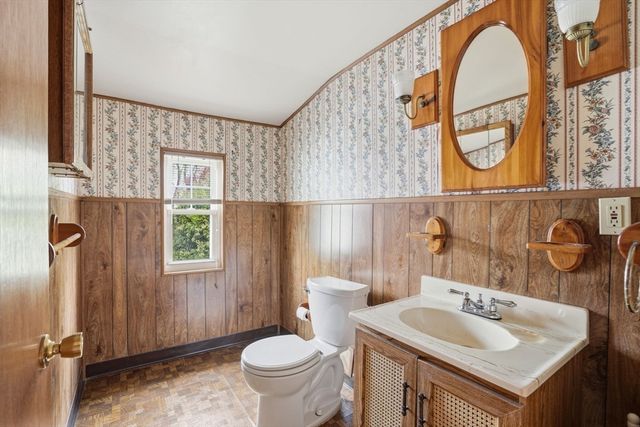 2 Ely Rd, Arlington, MA 02476