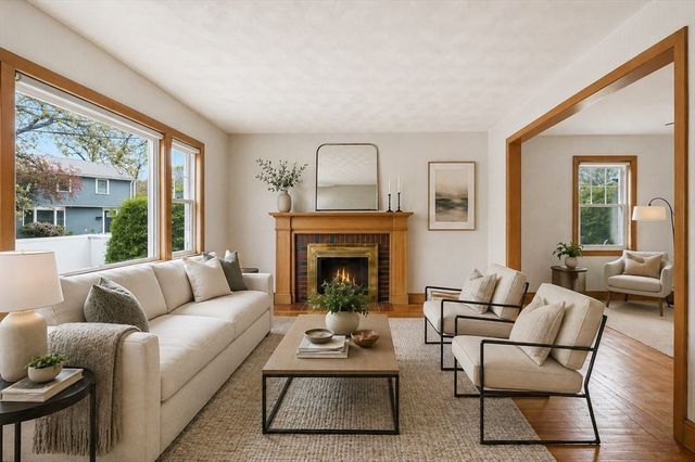 2 Ely Rd, Arlington, MA 02476