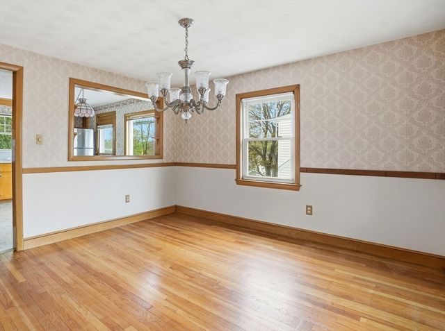 2 Ely Rd, Arlington, MA 02476