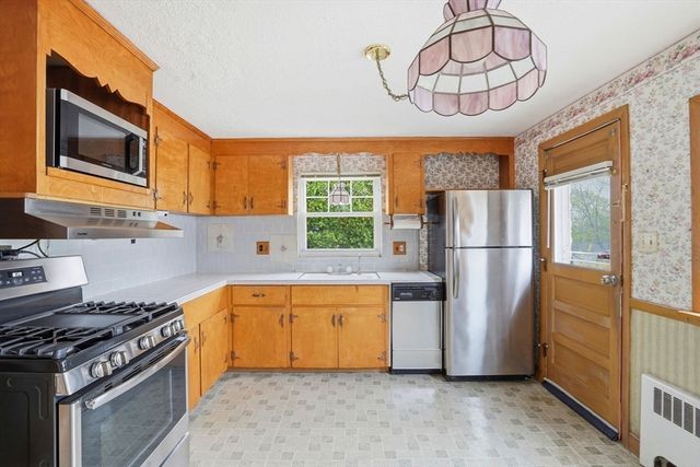 2 Ely Rd, Arlington, MA 02476