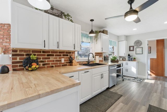 6511 E Murdock St, Wichita, KS 67206