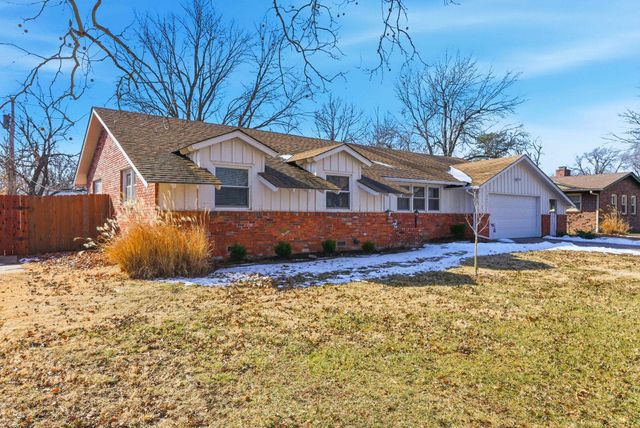 6511 E Murdock St, Wichita, KS 67206