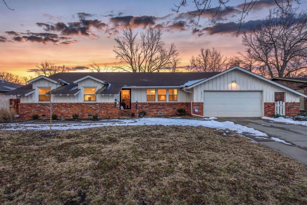 6511 E Murdock St, Wichita, KS 67206