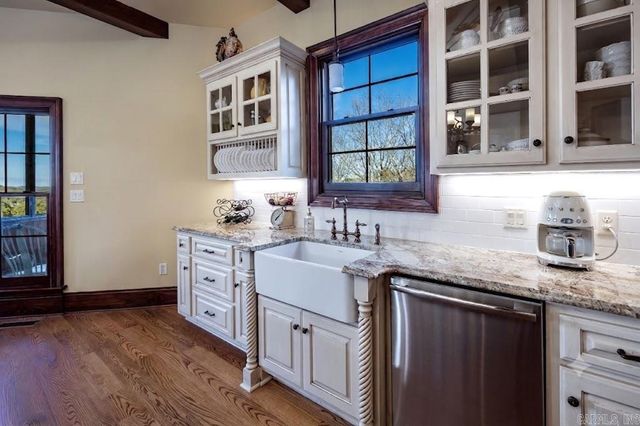 6916 Westridge Road, Little Rock, AR 72223