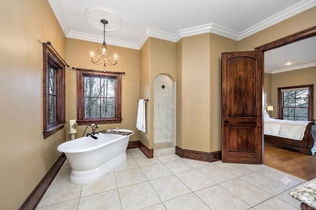 6916 Westridge Road, Little Rock, AR 72223