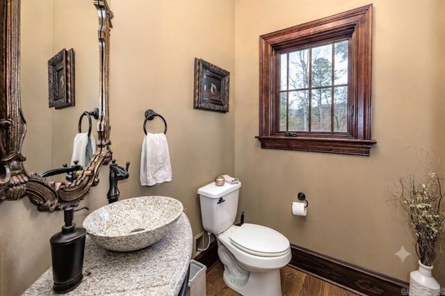 6916 Westridge Road, Little Rock, AR 72223