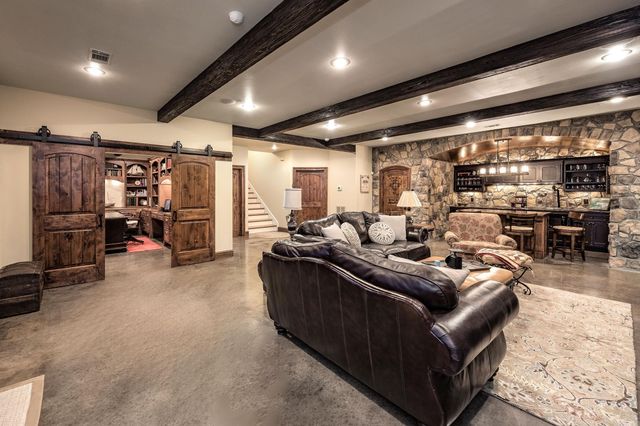 6916 Westridge Road, Little Rock, AR 72223
