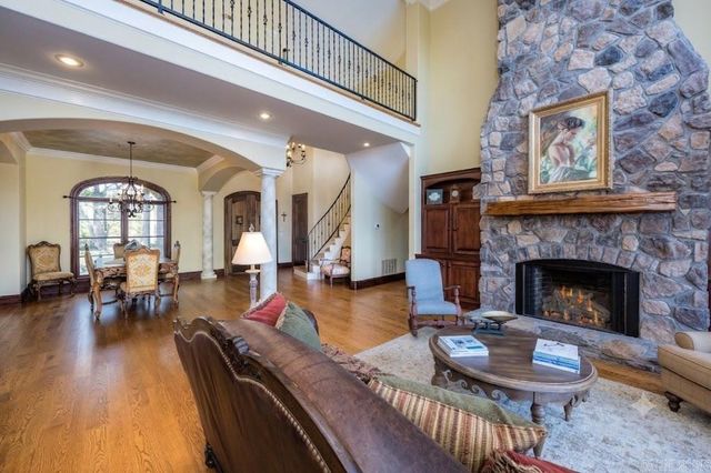 6916 Westridge Road, Little Rock, AR 72223