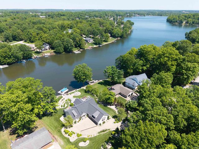 464 W PRANCER DR N, Santa Claus, IN 47579