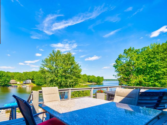 464 W PRANCER DR N, Santa Claus, IN 47579