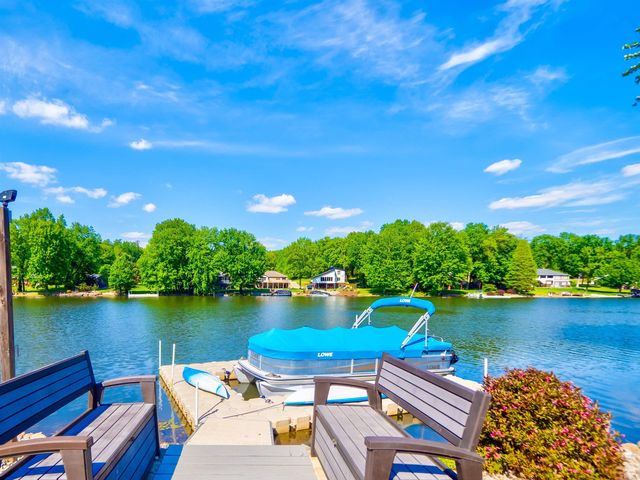 464 W PRANCER DR N, Santa Claus, IN 47579