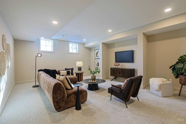 7401 Cornell Road, Montgomery, OH 45242