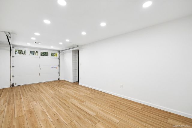 14 Suydam Drive, Melville, NY 11747