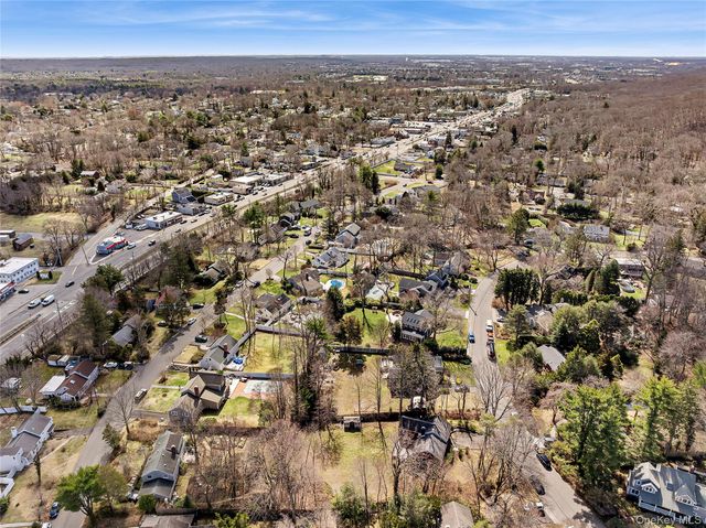 14 Suydam Drive, Melville, NY 11747