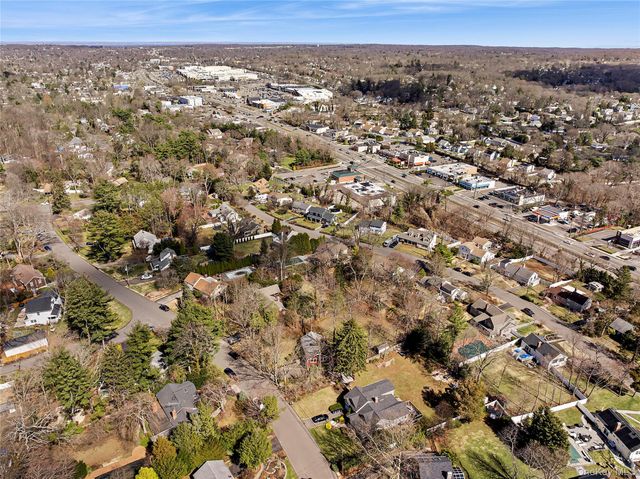 14 Suydam Drive, Melville, NY 11747