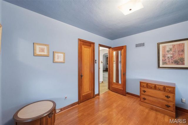 5122 Aubert Avenue, St Louis, MO 63115